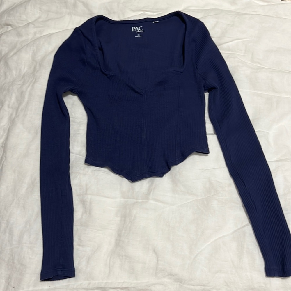 PACSUN long sleeve navy blue crop top